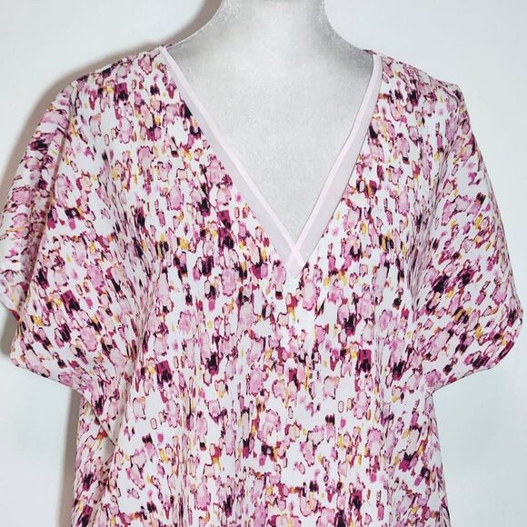 DKNY Short Sleeve Pink Print Blouse Size Medium DKNY White and Pink Top - Picture 3 of 8